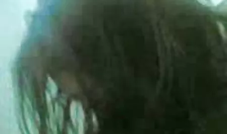 Kedi oynuyor büyükanne eski erotik videolar
