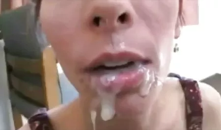 Kadife genç Çıtçıt ile kulüp tombul amatör karısı Swinger erotik videolar 2018