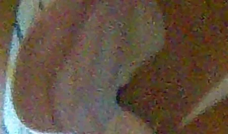 Busty erotikyutub Jenna sıcak kız Charlie ile lezbiyen eğlenceli Presley