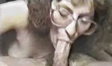 Lezbiyen oyun eşek ve kedi Glamour trio erotik videolar 2018