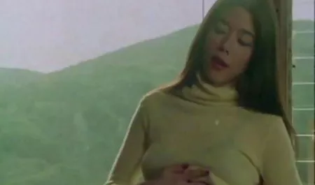 Olgun erotık sahneler busty anal çalışır