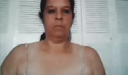Kötü kızı yabancı erotik videolar çift Becerdin ve anal