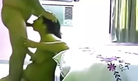 Tüylü erotik sevişme sahneleri yabancı kedi onu tekrar
