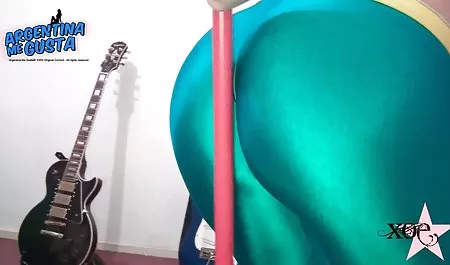 Louise Porter erotik kız video çıplak